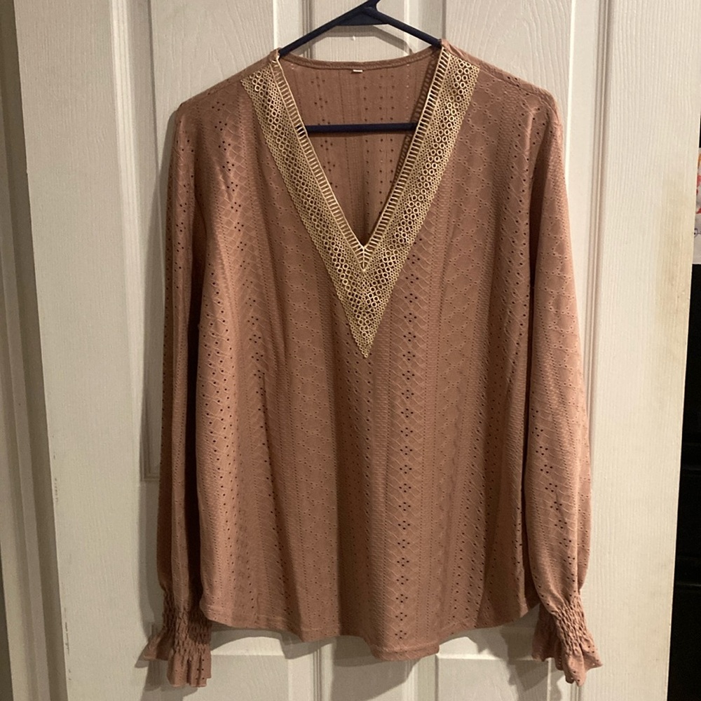 XL Top Never worn.